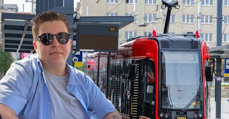 Niepokojąca scena w tramwaju. Motornicza natychmiast zahamowała