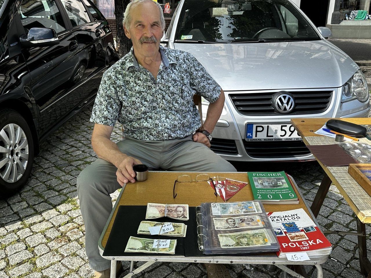 Stare pieniądze na pchlim targu w Lesznie