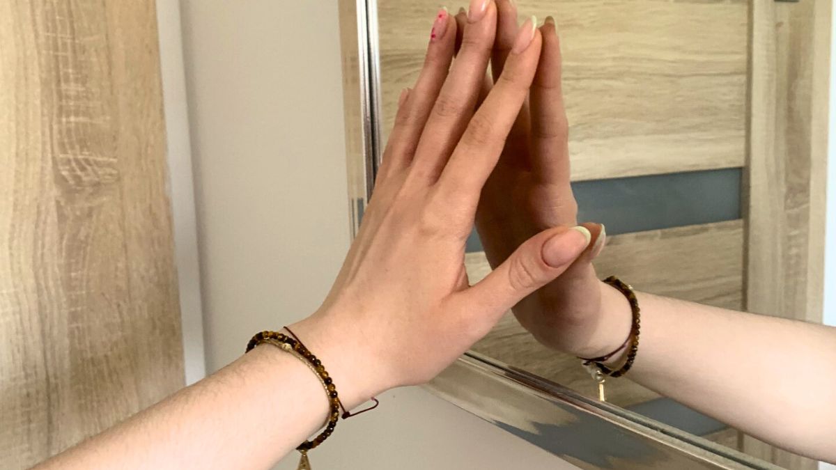 Jak czyścić lustro?