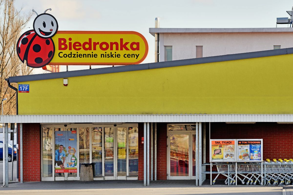 Ogromny pożar marketu Biedronka w Buku. Trwa akcja gaśnicza