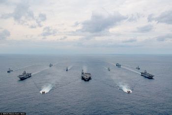 "Obserwujemy ich". Flota USA kieruje się w stronę Iranu