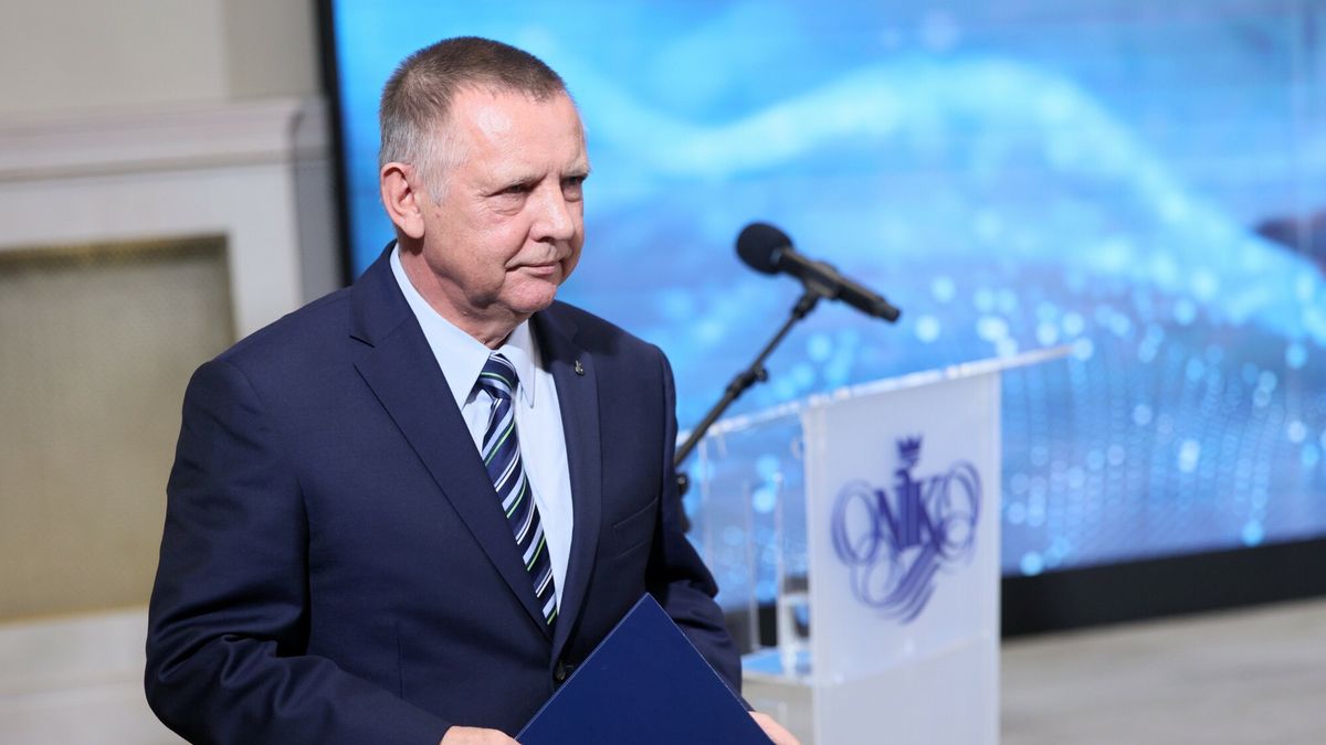 NIK nt. wsparcia samorz?d�w przez pa?stwo po epidemii
Fot. Mateusz Grochocki/East News, Warszawa, 26.03.2024. Konferencja prasowa Najwyzszej Izby Kontroli nt. wynikow kontroli m.in. w sprawie wsparcia finansowego samorzadow przez panstwo po epidemii COVID-19.
N/z: prezes NIK Marian Banas
Mateusz Grochocki