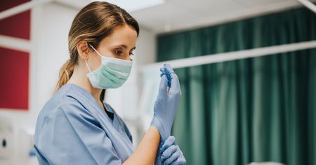 Szpitale ratują się, jak mogą. Najbardziej cierpią pielęgniarki