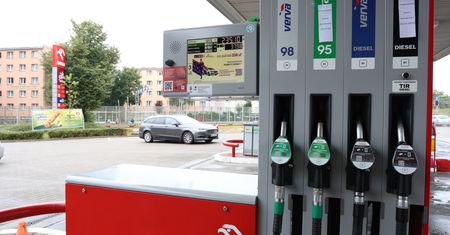 Polski rynek paliw "zupełnie ignoruje" giełdę. To oznacza dalszą stabilizację cen
