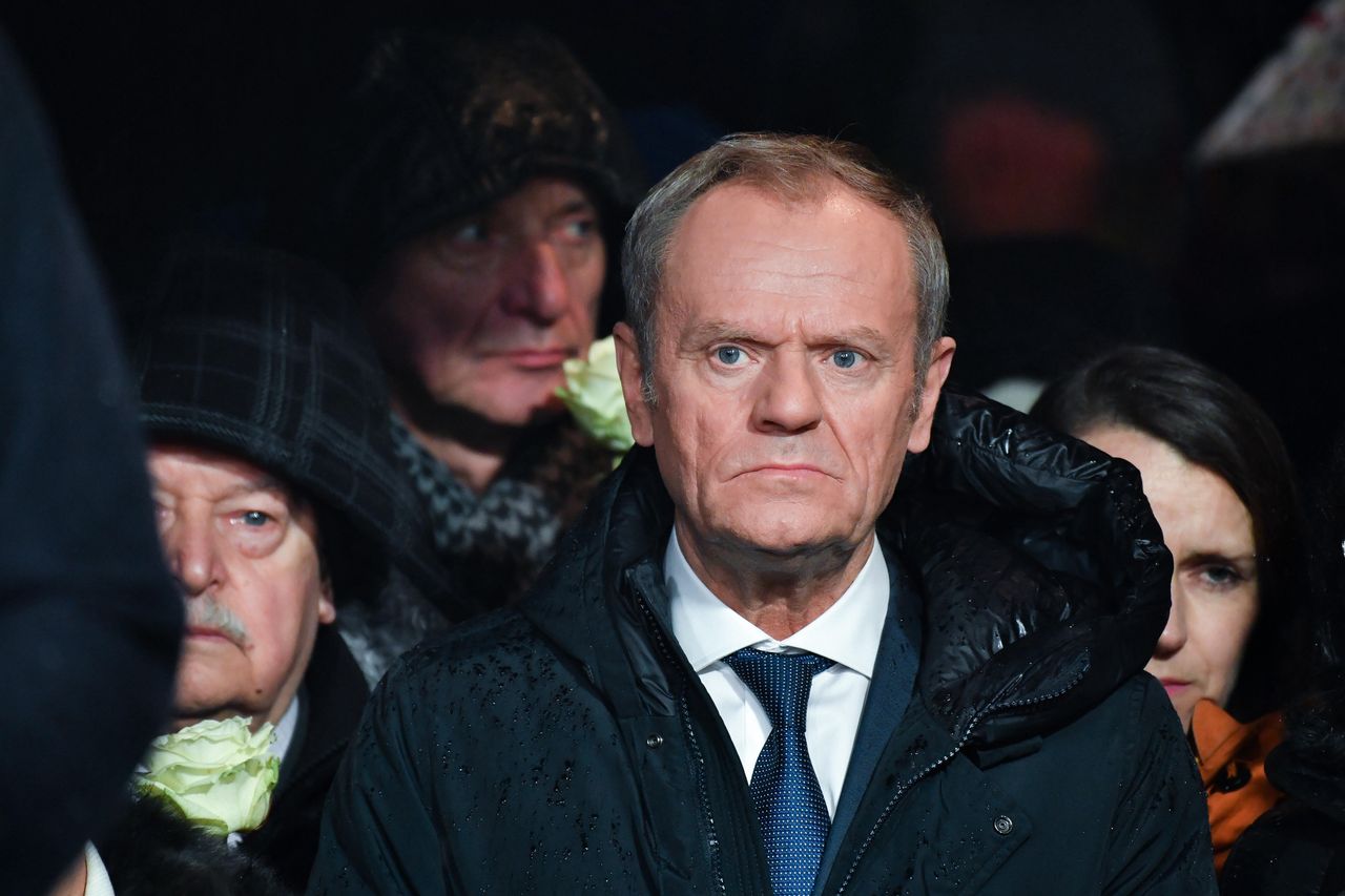 Tusk ma ochronę. Dostał auto po Kurskim