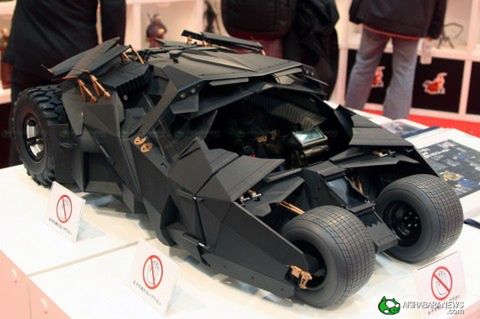 Batmobil w skali 1/6 - wygląda świetnie