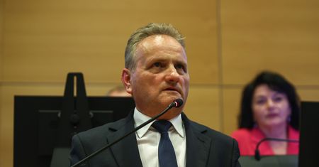 Nagły zwrot w Małopolsce. Doszło do wpadki radnego PiS. "Pomyłka"