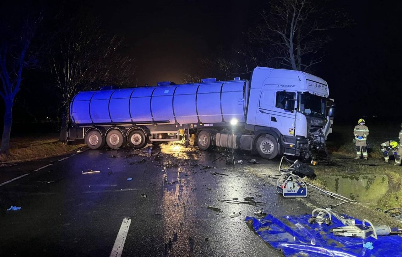 Tragiczne zderzenie z cysterną. Jedna osoba nie żyje