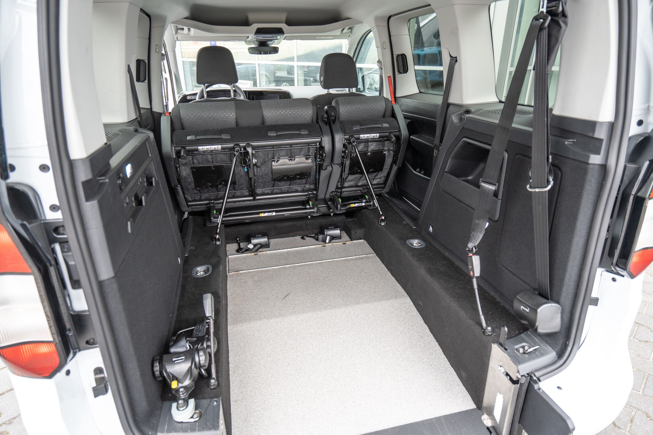 Ford Tourneo Connect do przewozu osób na wózku inwalidzkim