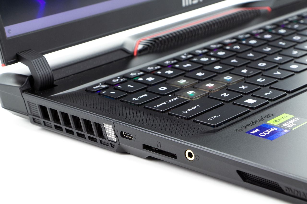 MSI Raider GE78 HX 13V - porty z lewej