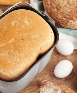 Wypiekaj własny chleb i zaoszczędź. Jak nie dać się inflacji?