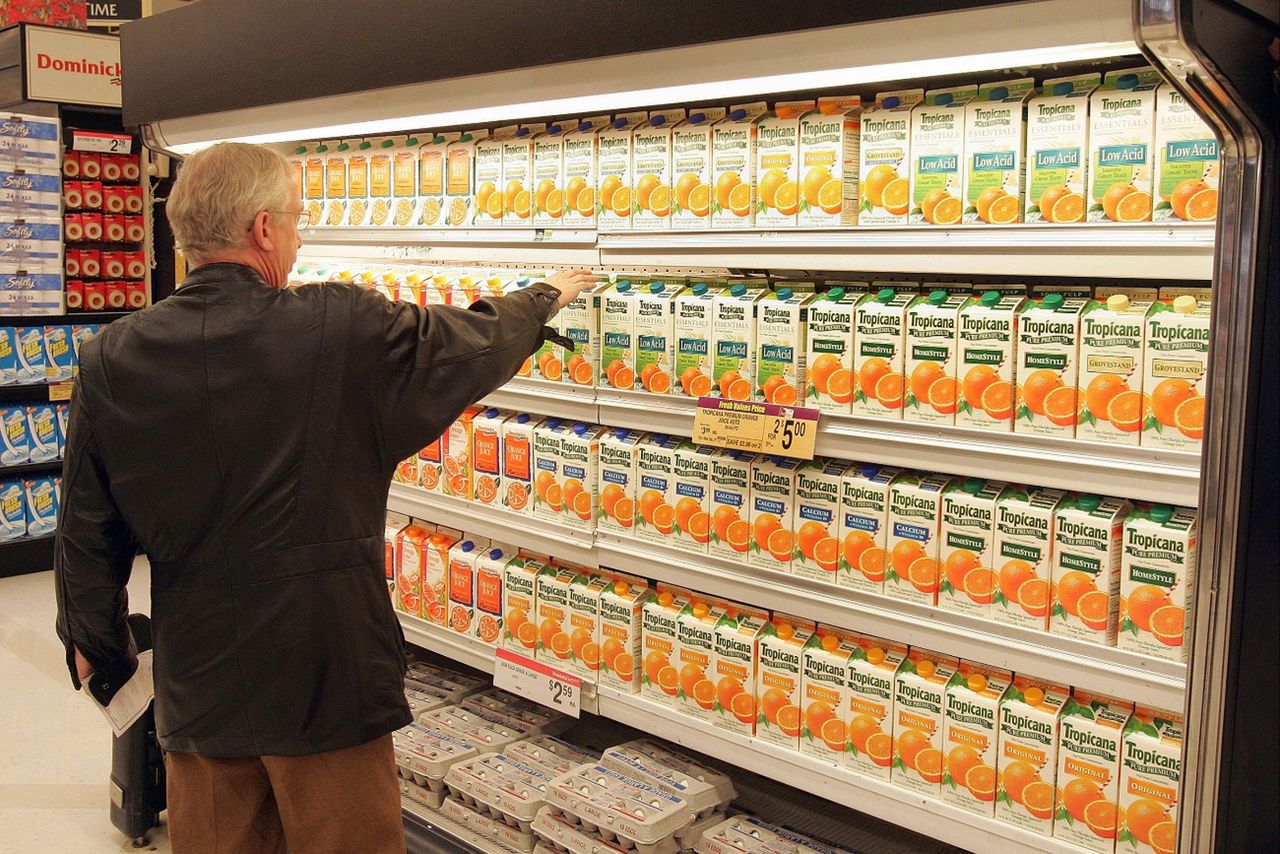 Światowy gigant w tarapatach. Przestawia się na tańsze soki