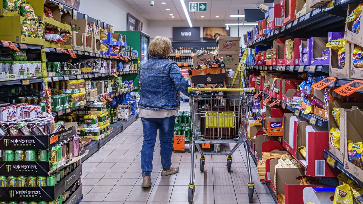 Reporter archiwum 2025 06
12.06.2025 Biskupiec, woj. warminsko-mazurskie. Zakupy w supermarkecie sieci Biedronka (zdj. ilustracyjne). fot. Eryk Stawinski/REPORTER
Eryk Stawinski/REPORTER