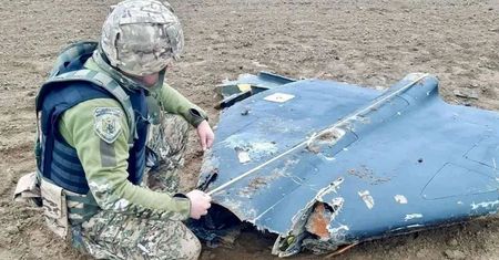 Znajdują je w dronach Rosjan. Trop prowadzi wprost do USA