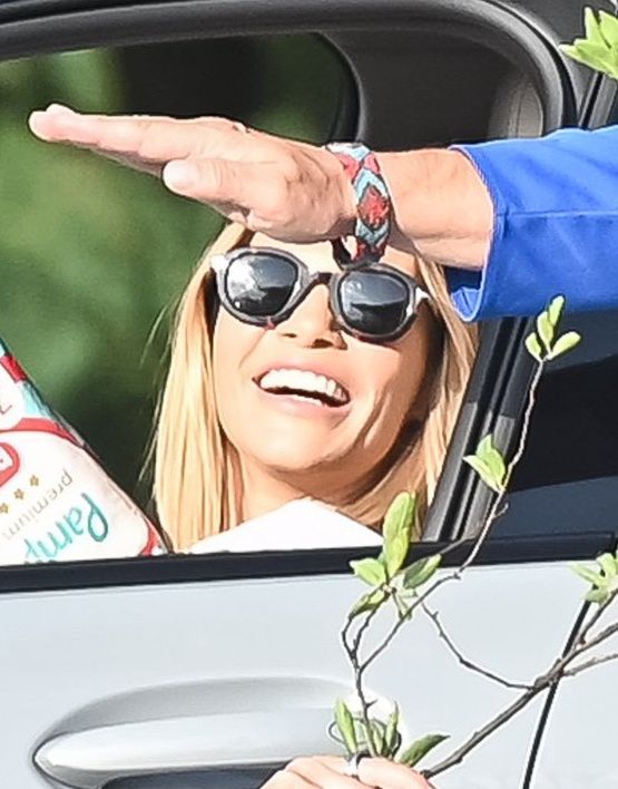 Tomasz Karolak paraduje w kostiumie Supermana