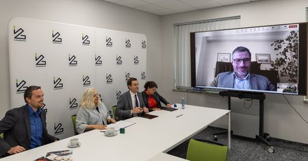 Sieć Badawcza Łukasiewicz udostępni osobom Głuchym klasykę polskiej i światowej literatury