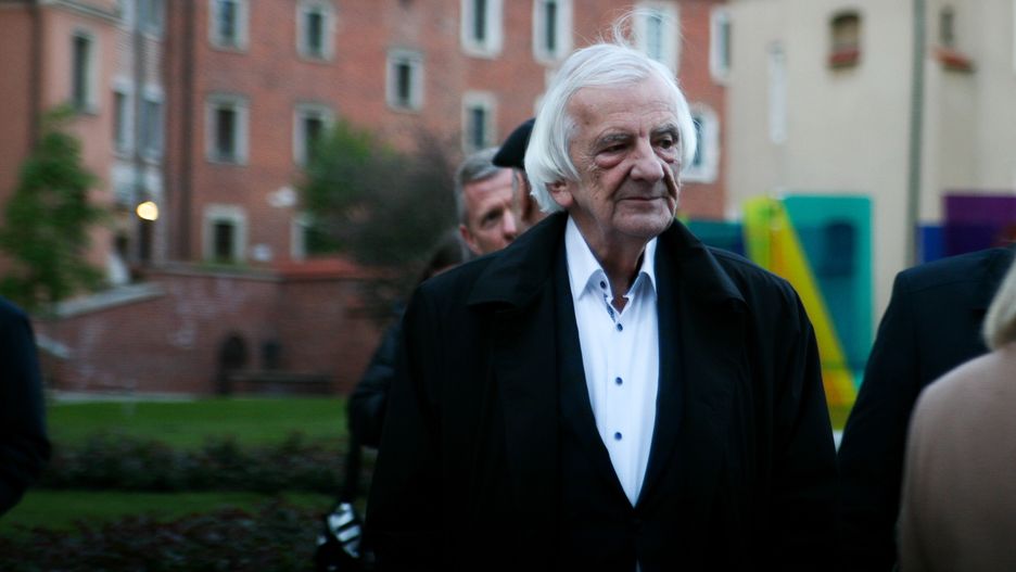 PiS MP Ryszard Terlecki is arriving at the grave of Lech Kaczynski to honor the anniversary of his funeral in Krakow, Poland, on April 18, 2024. On this anniversary, PiS leader Jaroslaw Kaczynski and leading parliamentarians of the party are meeting at Wawel to pay tribute to President Lech Kaczynski. They are laying wreaths on his grave, and Archbishop Marek Jedraszewski is celebrating a Holy Mass in the Wawel Cathedral for the deceased presidential couple. (Photo by Klaudia Radecka/NurPhoto via Getty Images)