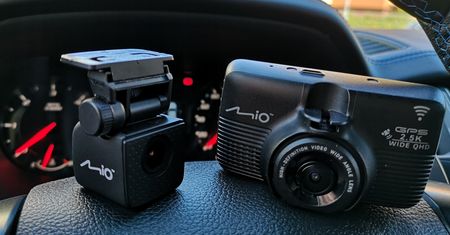 Test kamerki Mio MiVue 798 Dual: świetna funkcjonalność dwóch kamer