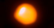 Betelgeza ma towarzysza. Chandra i Hubble w końcu go dostrzegły