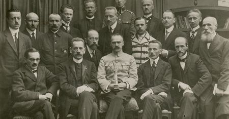 „Premierzy i ministrowie Rzeczypospolitej Polskiej 1918-1939” - spotkanie promując