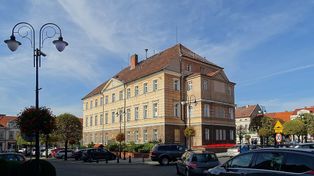 Pleszew wprowadza zmiany w opłatach za parking. Co z darmowym parkingiem w Kowalewie?