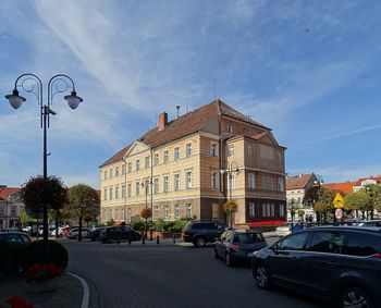 Pleszew wprowadza zmiany w opłatach za parking. Co z darmowym parkingiem w Kowalewie?