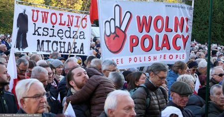 Wiadomo, kto wpłacił kaucję za ks. Olszewskiego i urzędniczki