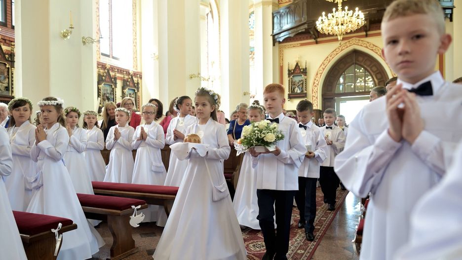 Warszawa. Komunie zgodnie z decyzją rodziców – w małych grupach lub indywidualnie