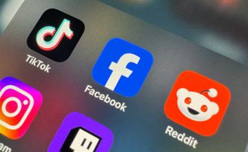 Ekspertka alarmuje ws. social mediów w Polsce. "Prawo nie chroni dzieci"