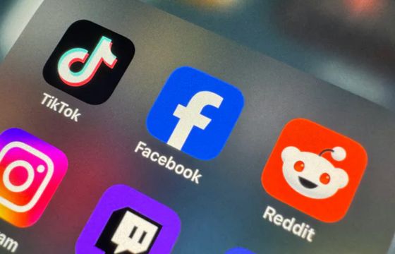 Ekspertka alarmuje ws. social mediów w Polsce. "Prawo nie chroni dzieci"