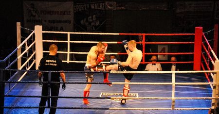 Krew, pot i sportowe emocje na Gali Boksu K-1 w Chodzieży