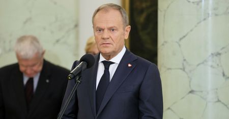 Wymowne słowa Tuska przy Dudzie. Poszło o Sienkiewicza
