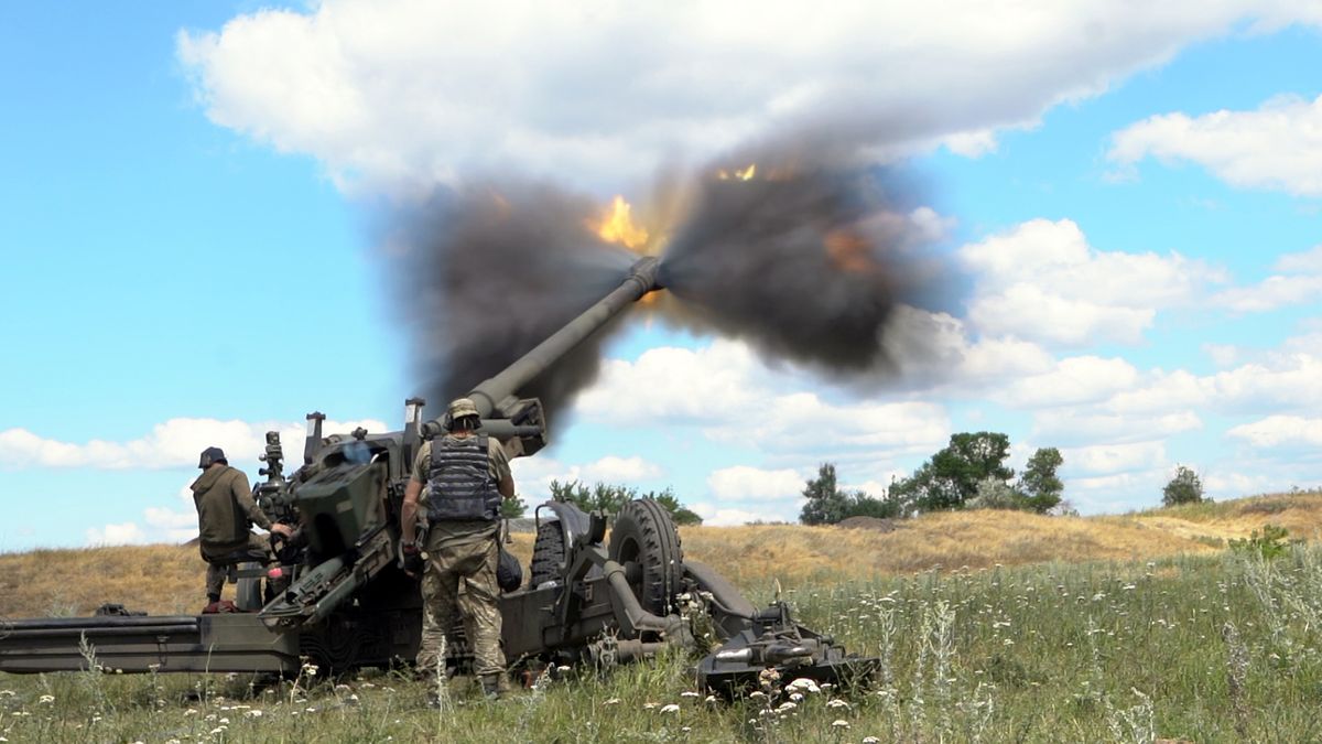 UKRAINE - JULY 18, 2022 - Ukrainian servicemen fire a towed howitzer in eastern Ukraine. This photo cannot be distributed in the Russian Federation. (Photo credit should read Anna Opareniuk/ Ukrinform/Future Publishing via Getty Images)