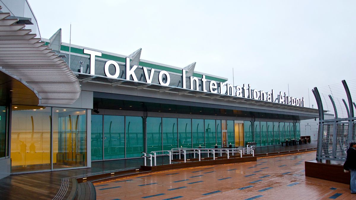 Bloger opisał hotel w terminalu lotniska