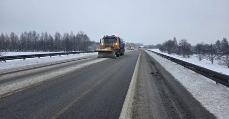 Pogoda sparaliżuje drogi w województwie lubelskim. Marznący deszcz i gołoledź już dziś. IMGW ostrzega!