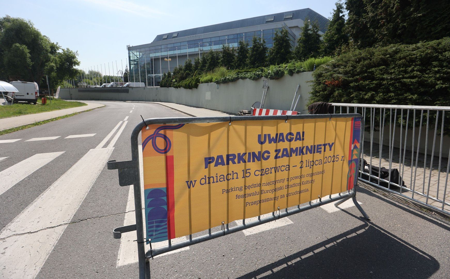 Od kilku dni nie można wjechać na parking przy hali Podpromie.