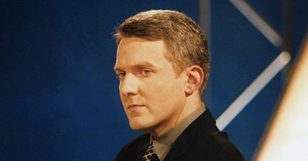 "Milionerzy" wracają na antenę TVN-u! Pamiętacie pierwsze edycje? (STARE ZDJĘCIA)