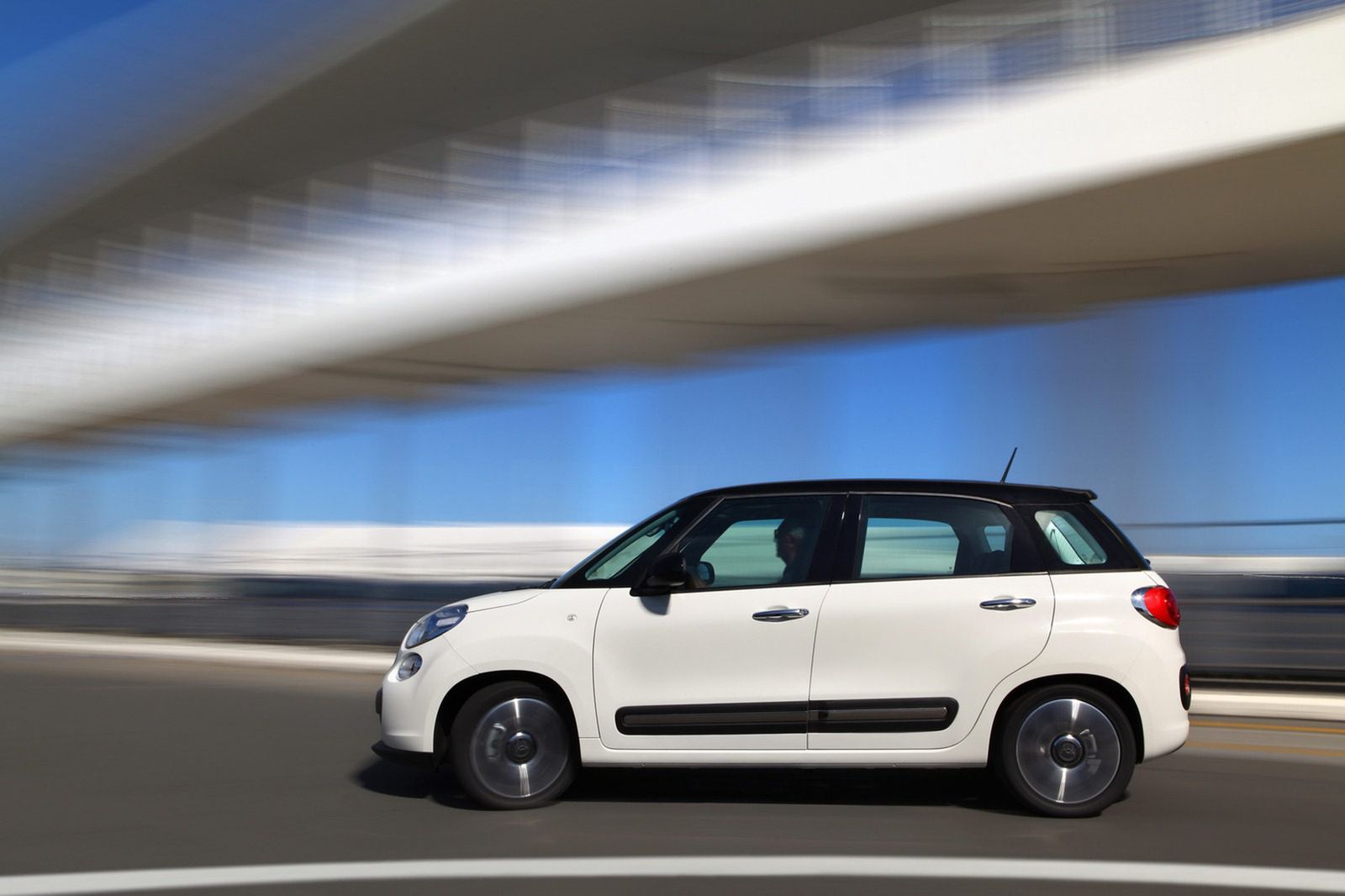 Fiat 500L - obszerna galeria zdjęć 19