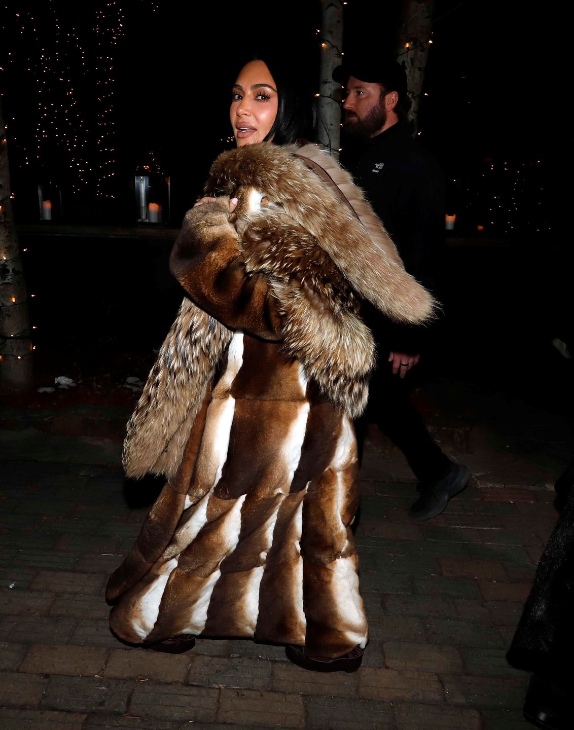 Kim Kardashian w futrze