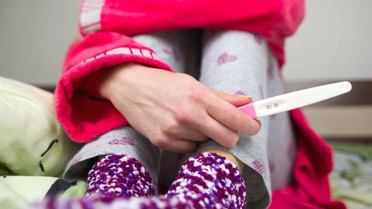 Test negatywny a ciąża - prawidłowe wykonanie testu, przyczyny