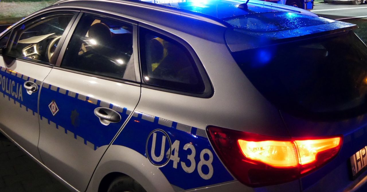 Pruszków: Zaatakował funkcjonariuszy młotkiem. Policjanci odpowiedzieli ogniem