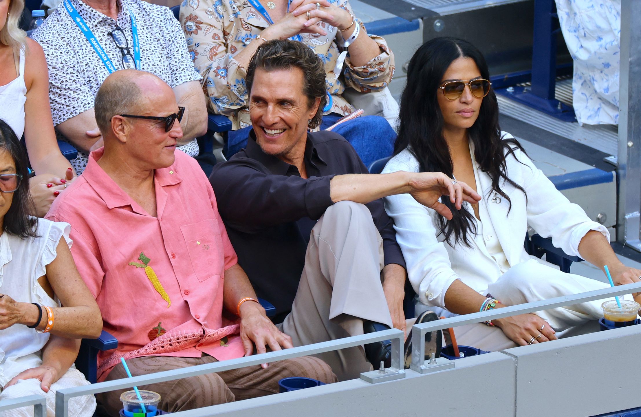Camila Alves McConaughey, Matthew McConaughey, Woody Harrelson