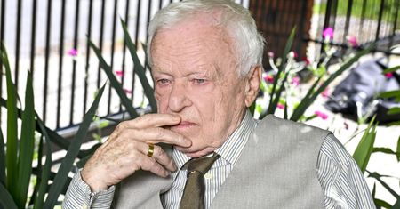 Ma 81 lat i właśnie zagrał główną rolę w filmie. Emerytura? Marian Opania mówi stanowcze "nie"