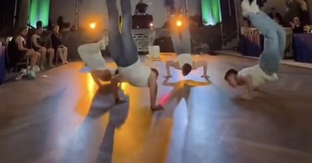 Zaskoczyli na studniówce. Uczniowie zatańczyli do muzyki z "Magic Mike"