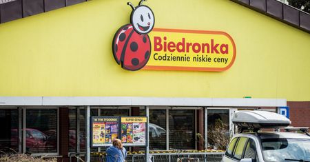 Dzień Matki 2020. Biedronka rozdaje klientom produkty "za darmo"