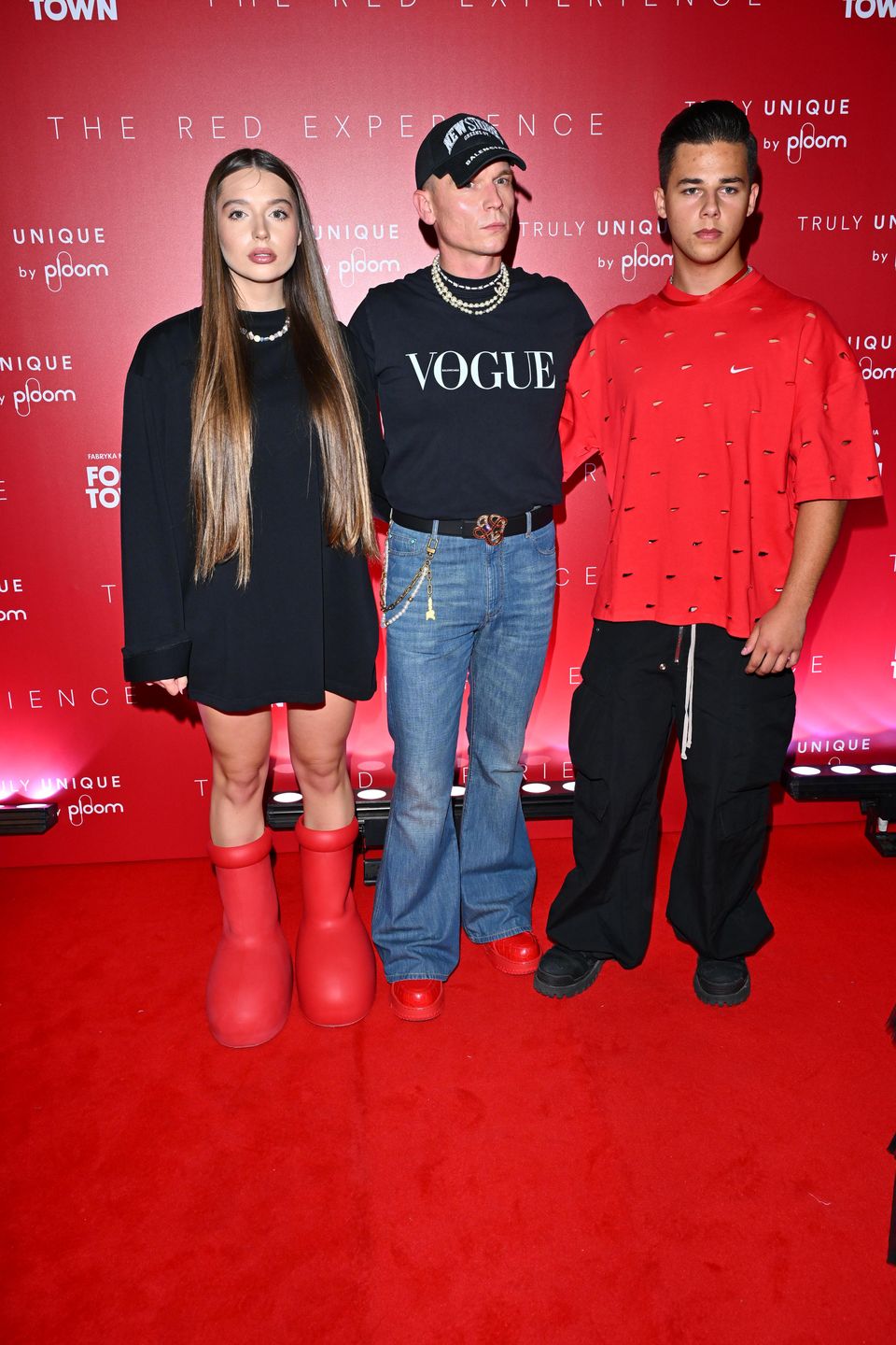 Alan Krupa pozuje z dziewczyną i "teściem"