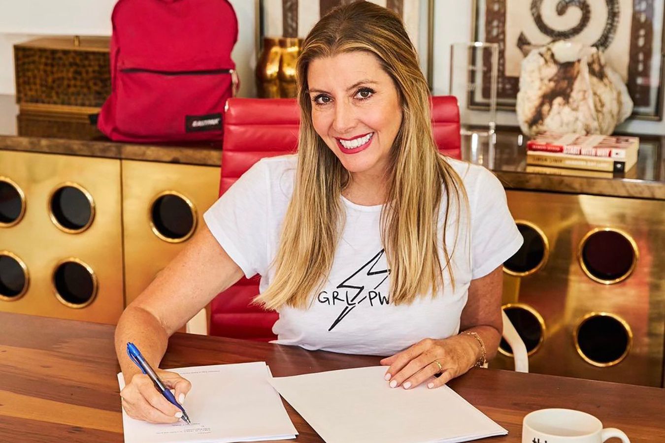 50-letnia Sara Blakely zrobiła pracownikom hojną niespodziankę