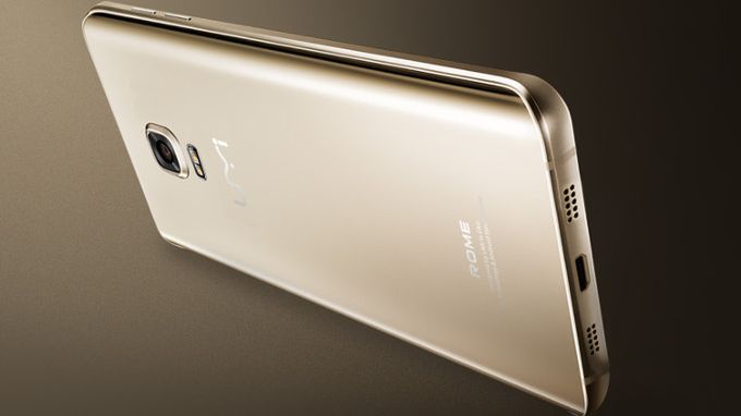 Smartfon przypominający Galaxy S6 z 3 GB RAM-u za 90 dolarów 1