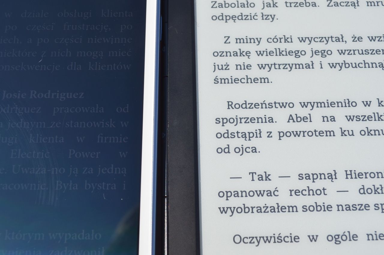 AMOLED vs E-Ink w mocnym świetle słonecznym