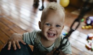 Oznacza "panujący nad światem". Dziś rzadko nazywa się tak chłopców